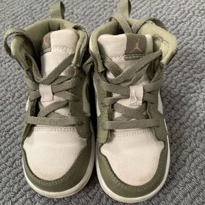 Nike toddler high top sneakers
